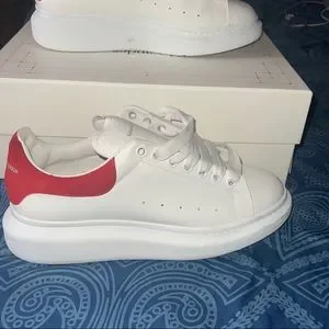 Selling my Alex McQueen size 9.5 in good condition worn few times. Alexander Mcqueen Oversized Leather Sneakers: White Low-top  main image 2